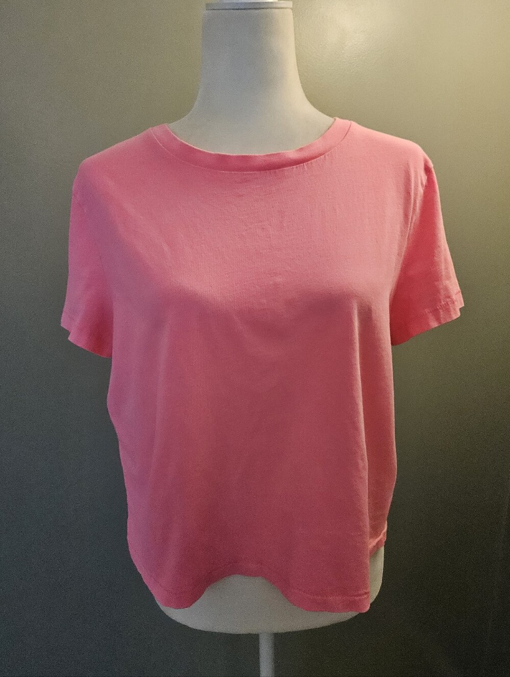 Universal Thread Women's Bright Pink Crewneck Short Sleeve Top Size Large